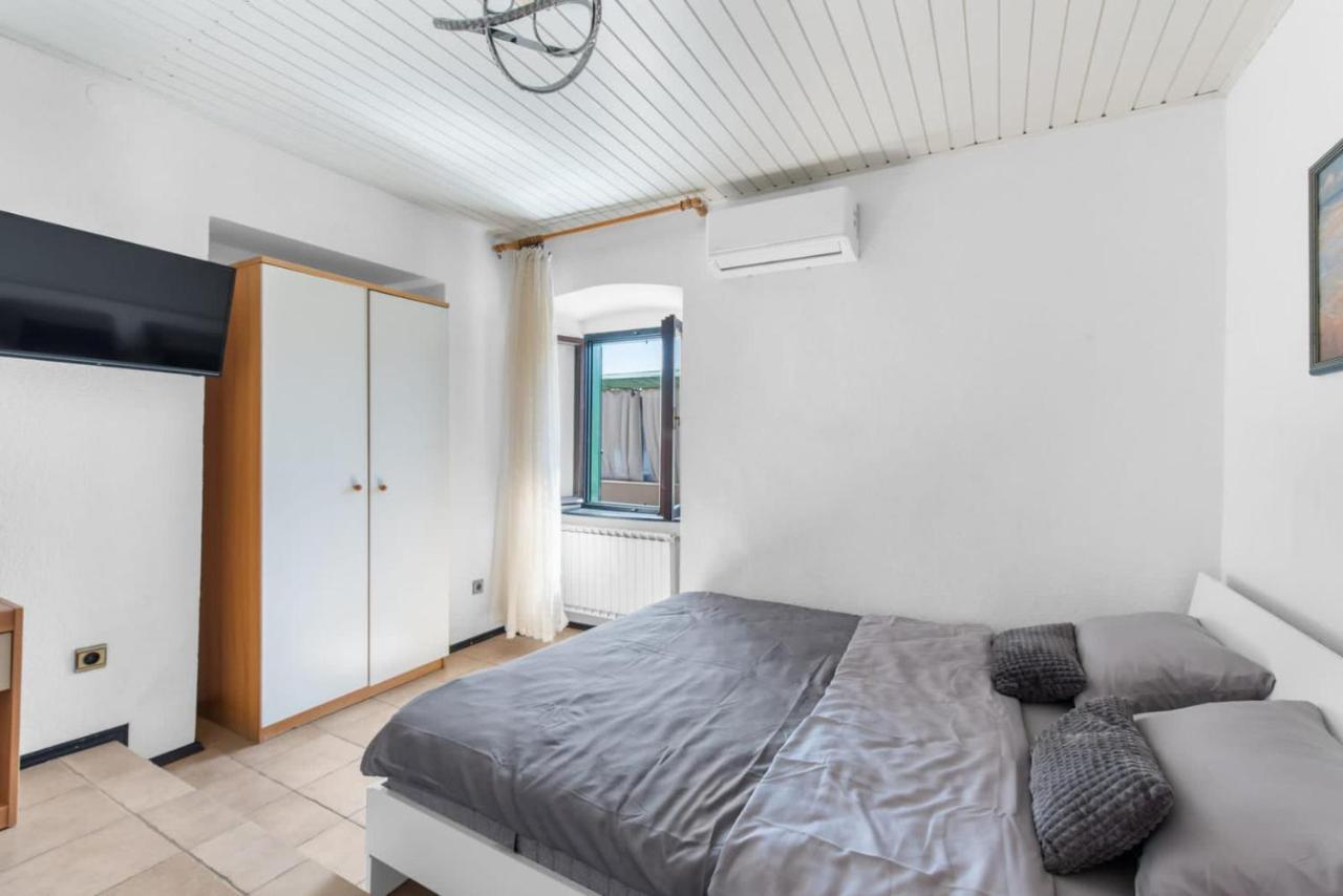 Apartmani Ella Rabac Exterior photo